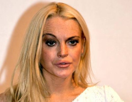 Charlie Sheen Thinks Lindsay Lohan is a Mess…..and He’s Right! #ScaryMovie5&nbsp;Drama