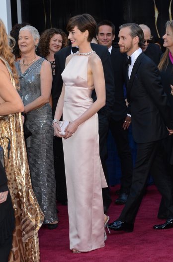 anne hathaway dress