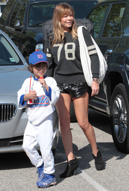 leannrimeslookslikeahooker